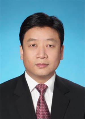 孙长江（男）<br>辽宁省劳动人事争议调处专家委员会副主任兼法律法务专家组组长，沈阳市律师协会会长，北京大成（沈阳）律师事务所党委书记、董事局主席，省政协委员，沈阳市人大代表，原辽宁省劳动人事争议研究会副会长、现顾问，全国优秀律师，辽宁省人民政府法律顾问，辽宁省人民政府办公厅法律顾问，沈阳市人民政府法律顾问