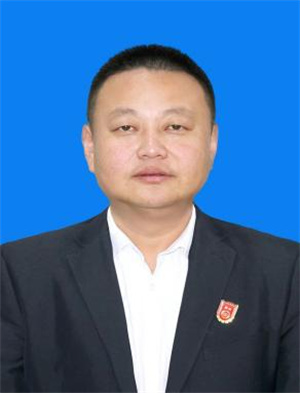 冯维良（男）<br>法库县人力资源和社会保障局 仲裁院院长
