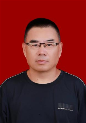 姜洪凯（男）<br>宽甸满族自治县委政法委副书记