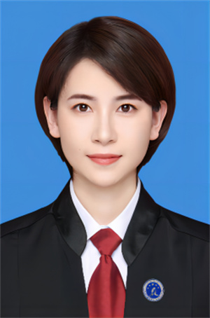 张婷婷（女）<br>北京德恒（沈阳）律师事务所常法部长，辽宁省劳动人事争议研究会副秘书长